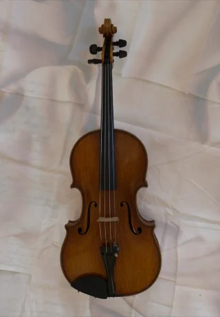 viola-michael-lindörfer-weimar-(1983)_geiger-geigenbau-aus-freiburg Viola von Michael Lindörfer aus Weimar von 1983 (Geiger Geigenbau aus Freiburg)